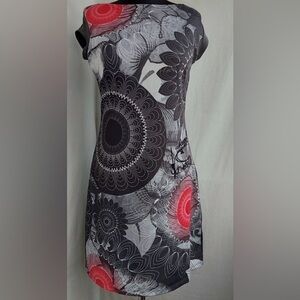 DESIGUAL Gray and Red Mandala Print Short Sleeve Dress